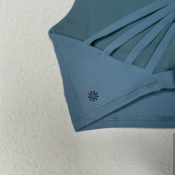 Athleta Elation Strappy Longline Bra
Cups Sage Green Size Medium - Picture 8 of 10